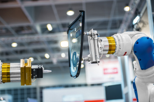 What’s the Difference Between Cobots and Industrial Robots?